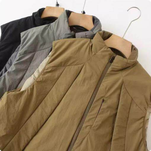 American Retro Techwear Stand  - مراجعة Padded Vest Gilet وسعره